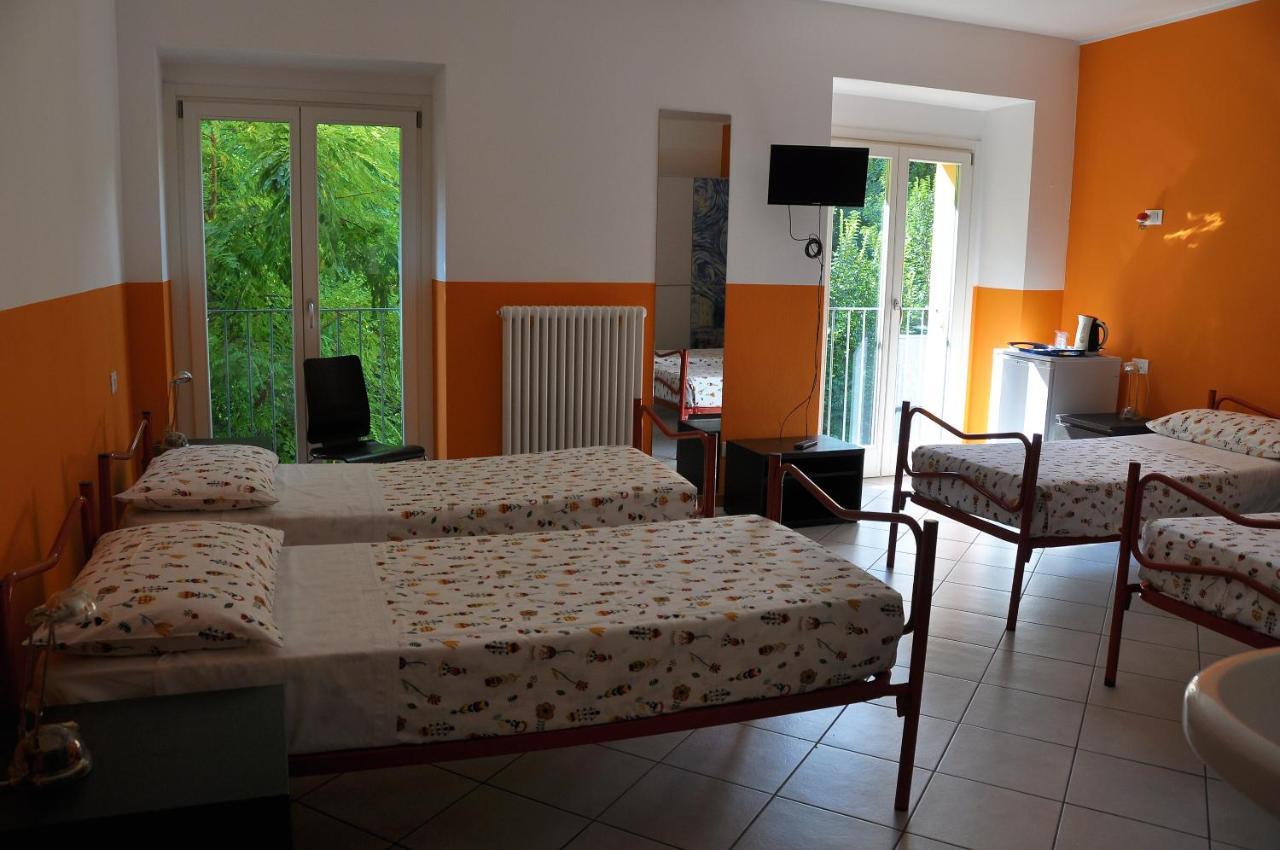 Oggiono Ostello Residenza Molinatto מראה חיצוני תמונה