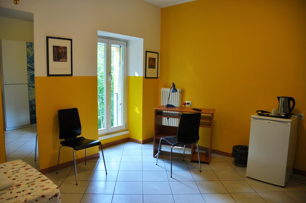 Oggiono Ostello Residenza Molinatto מראה חיצוני תמונה
