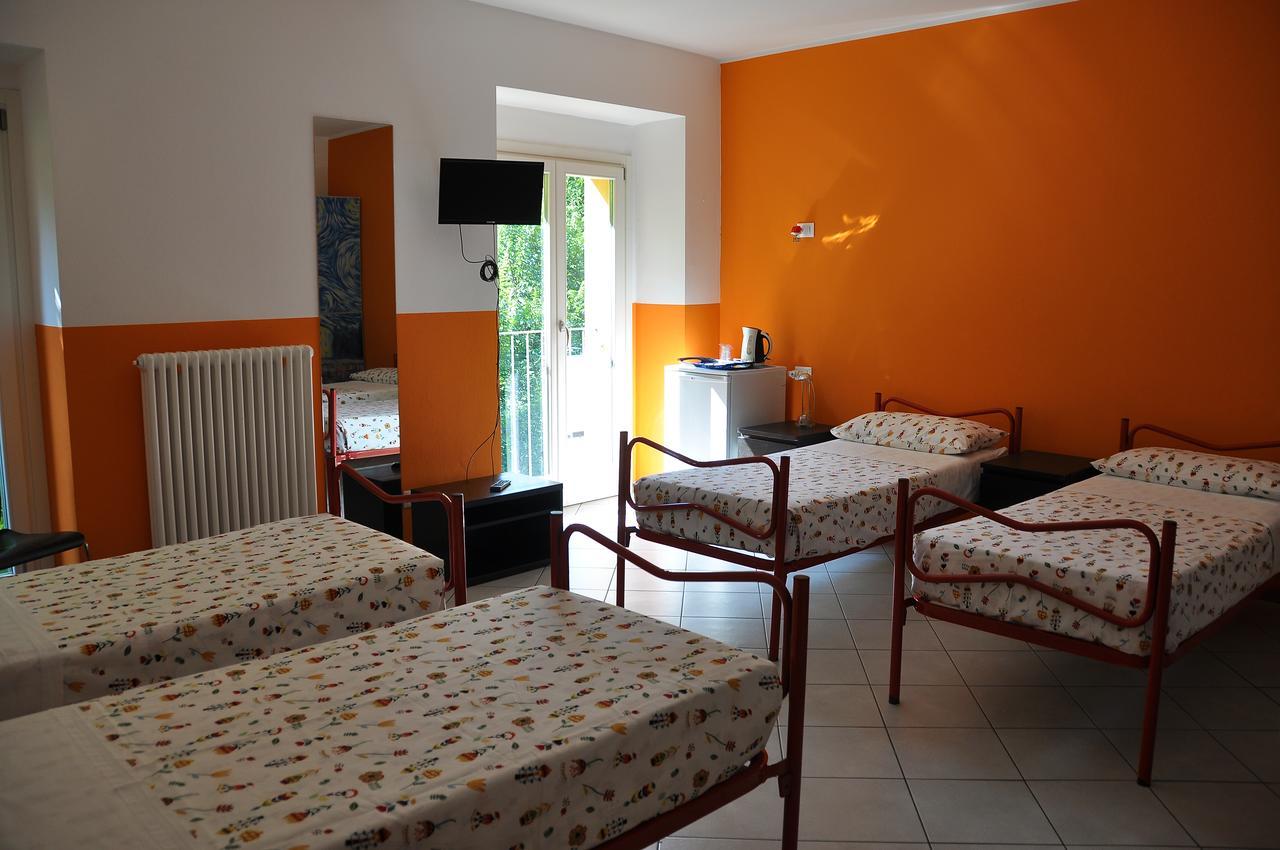 Oggiono Ostello Residenza Molinatto מראה חיצוני תמונה