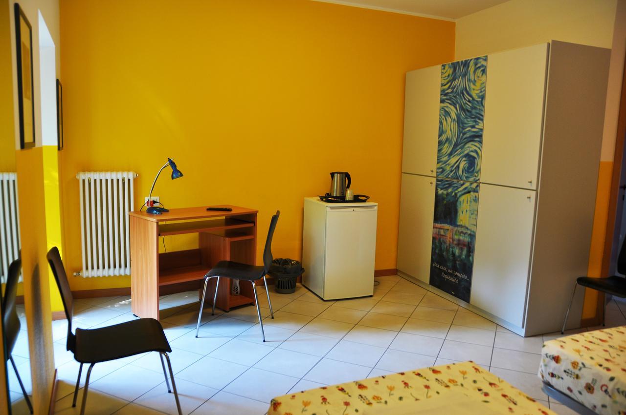 Oggiono Ostello Residenza Molinatto מראה חיצוני תמונה